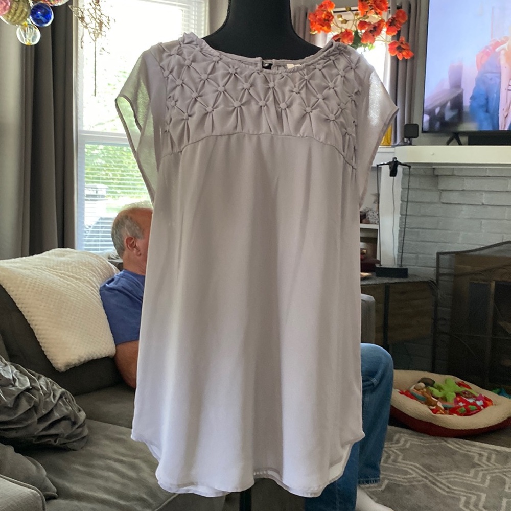 Bellatrix polyester shirt size small taken very good care of not worn very often